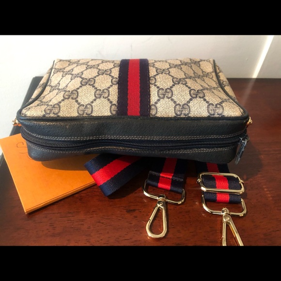 Authentic Gucci Sherry Line Crossbody - Picture 10 of 12